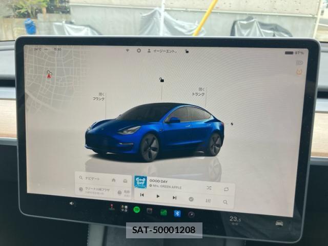 Tesla MODEL 3 2022-03 8882617-21