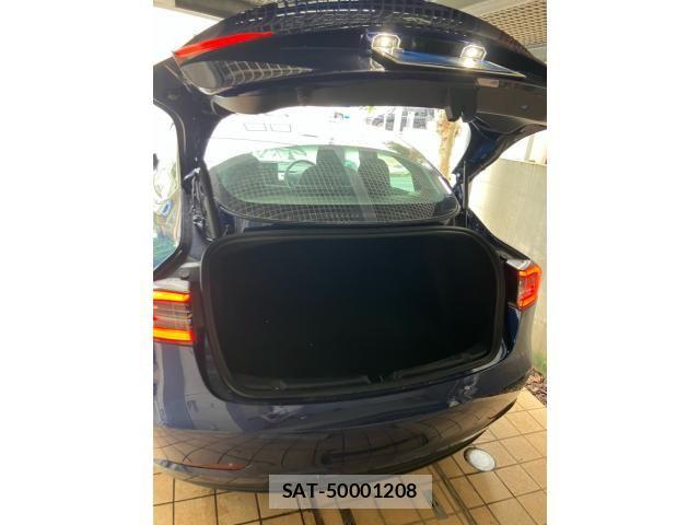 Tesla MODEL 3 2022-03 8882617-5