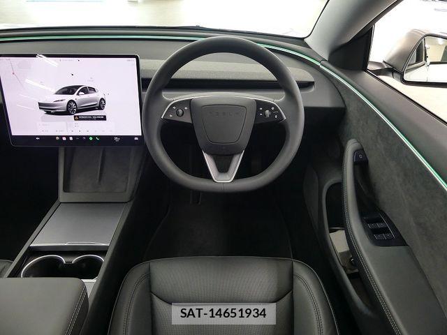 Tesla MODEL 3 2023-12 8884487-10