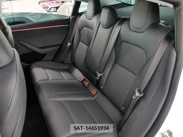 Tesla MODEL 3 2023-12 8884487-17