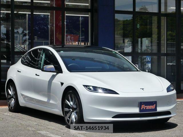 Tesla MODEL 3 2023-12 8884487-4