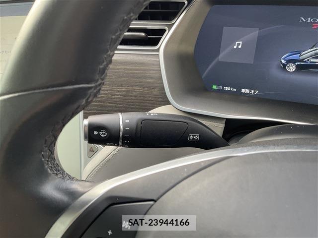 Tesla MODEL S 2014-12 1103510-17
