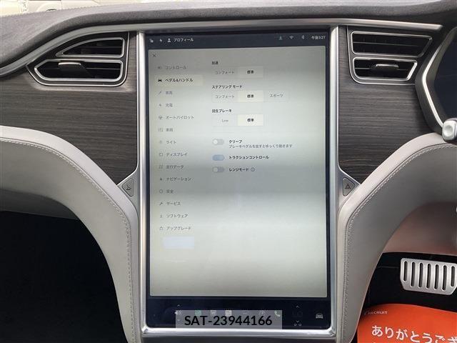 Tesla MODEL S 2014-12 1103510-21