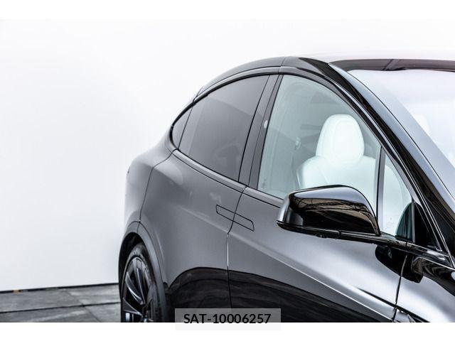 Tesla MODEL X 2023-11 7226130-15