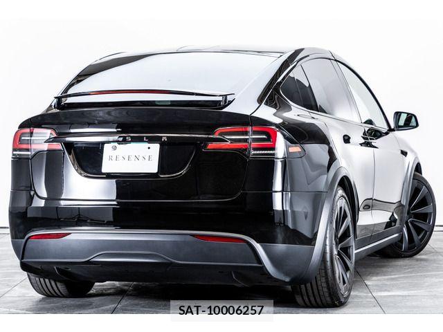 Tesla MODEL X 2023-11 7226130-2