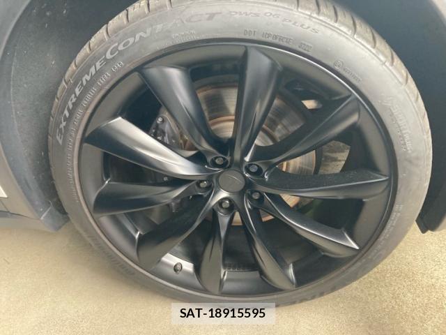Tesla MODEL X 2020-12 8317648-9