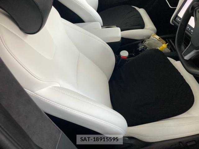 Tesla MODEL X 2020-12 8317648-16