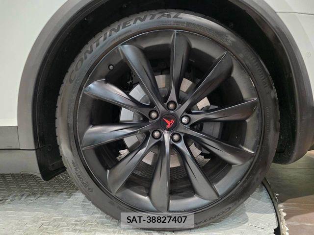Tesla MODEL X 2018-11 8527788-10