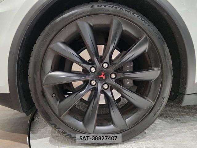 Tesla MODEL X 2018-11 8527788-13