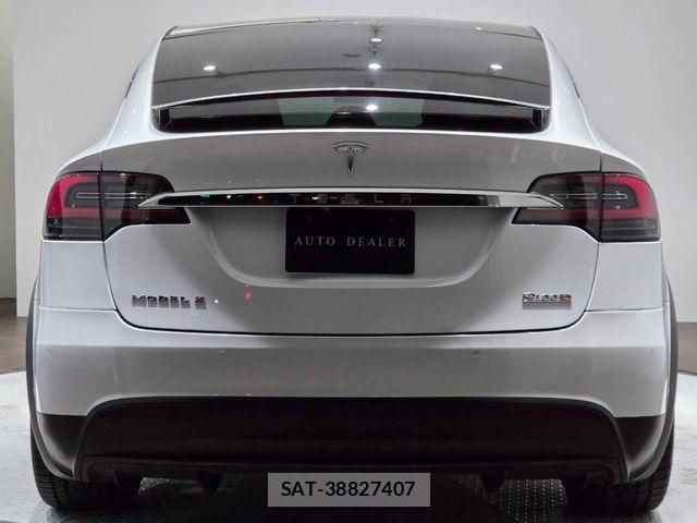 Tesla MODEL X 2018-11 8527788-14