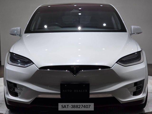 Tesla MODEL X 2018-11 8527788-15