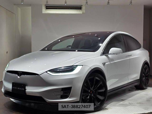 Tesla MODEL X 2018-11 8527788-1