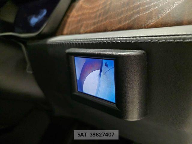 Tesla MODEL X 2018-11 8527788-7