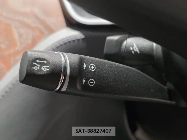 Tesla MODEL X 2018-11 8527788-8