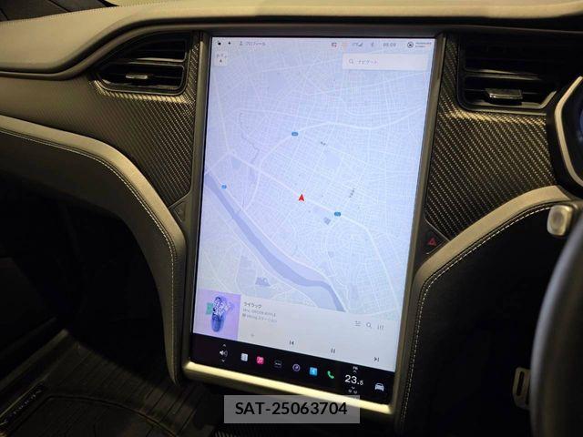 Tesla MODEL X 2020-09 8746355-2