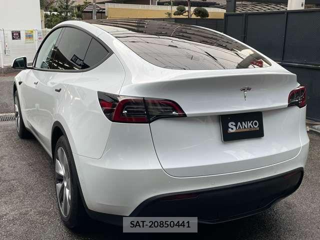 Tesla MODEL Y 2022-11 616107-9