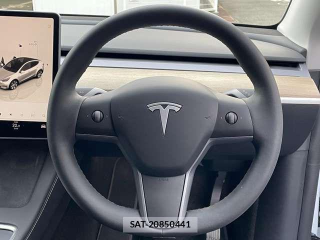 Tesla MODEL Y 2022-11 616107-15
