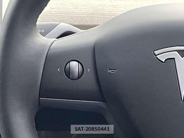 Tesla MODEL Y 2022-11 616107-16
