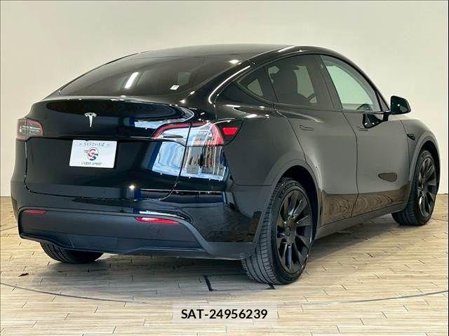 Tesla MODEL Y 2022-09 1293894-15