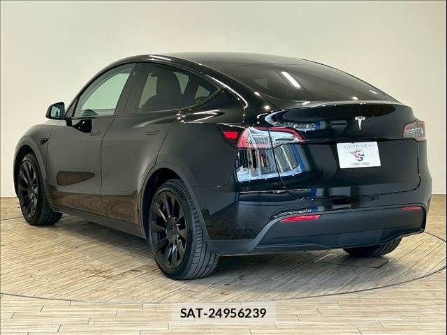 Tesla MODEL Y 2022-09 1293894-16