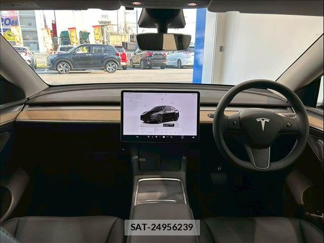 Tesla MODEL Y 2022-09 1293894-1