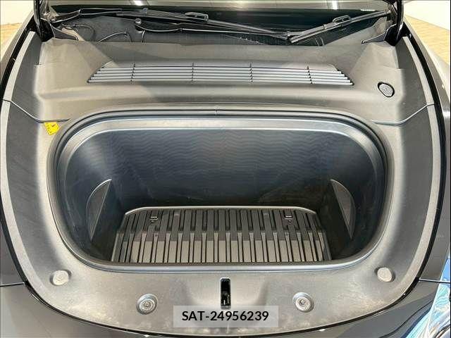 Tesla MODEL Y 2022-09 1293894-19