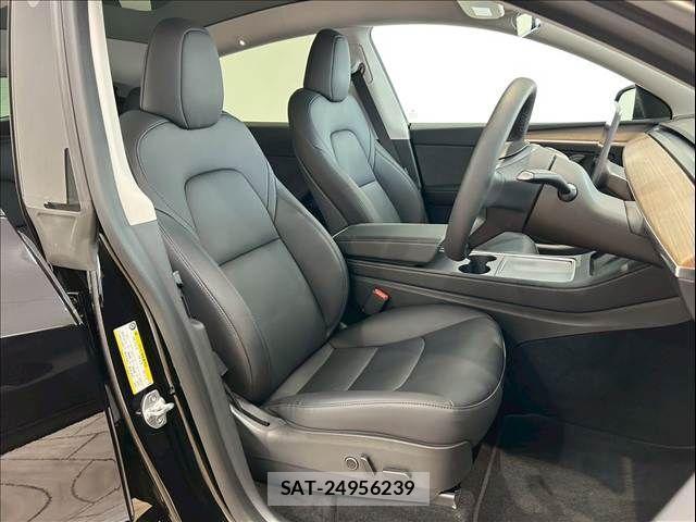Tesla MODEL Y 2022-09 1293894-8
