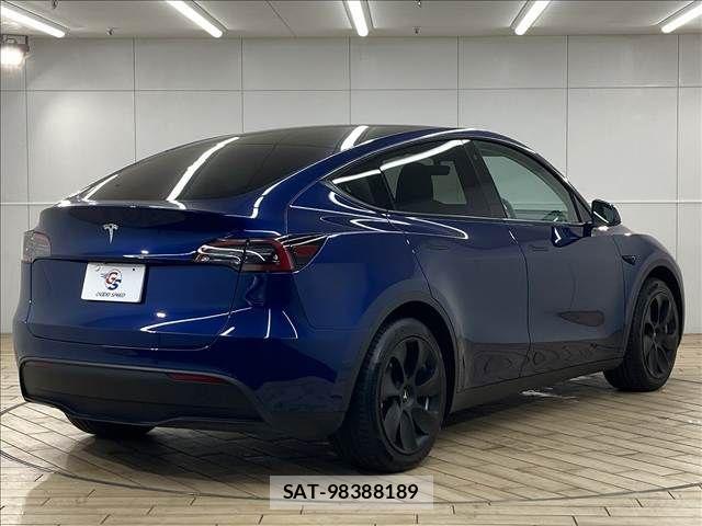 Tesla MODEL Y 2022-11 1422629-17