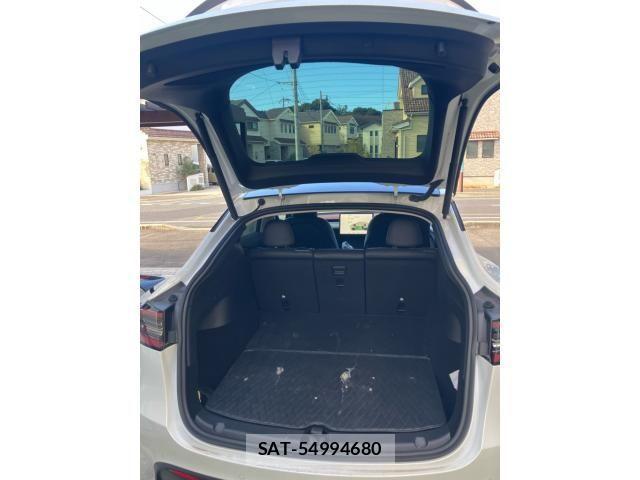 Tesla MODEL Y 2023-02 2101270-12