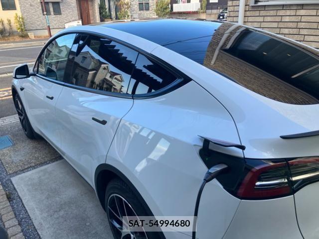 Tesla MODEL Y 2023-02 2101270-4