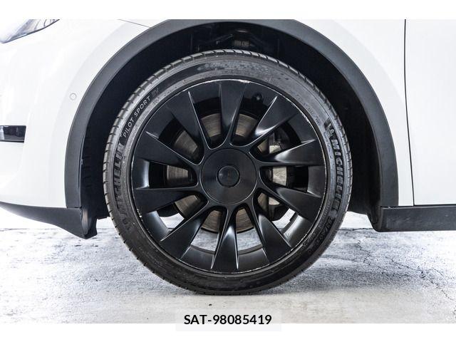 Tesla MODEL Y 2023-03 4990906-9