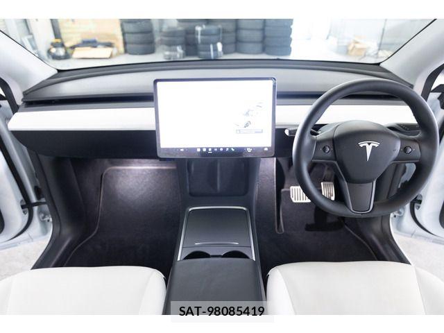 Tesla MODEL Y 2023-03 4990906-1