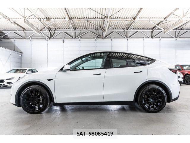 Tesla MODEL Y 2023-03 4990906-8