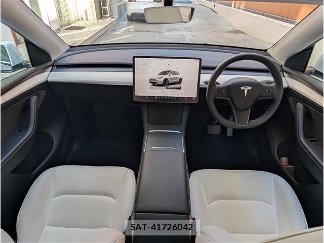 Tesla MODEL Y 2023-06 5880979-1