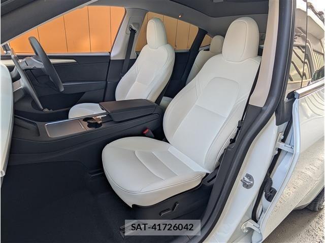 Tesla MODEL Y 2023-06 5880979-19