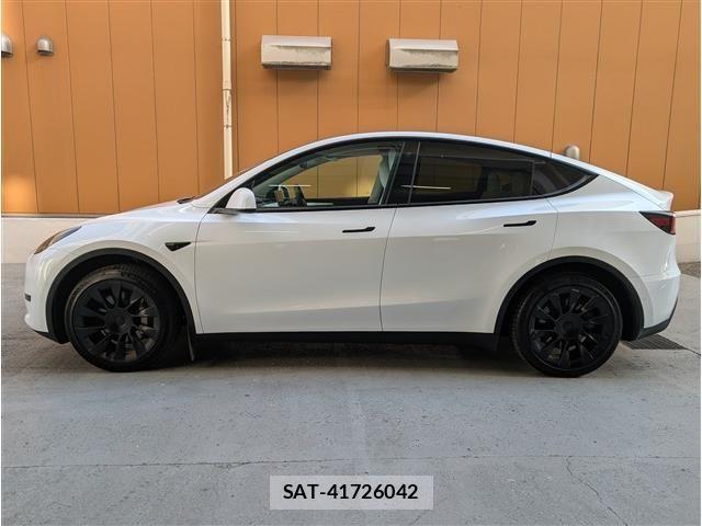 Tesla MODEL Y 2023-06 5880979-7