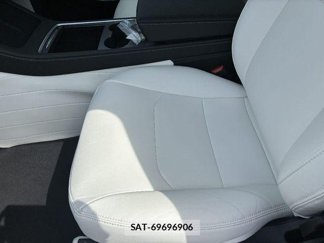 Tesla MODEL Y 2025-01 6504178-18