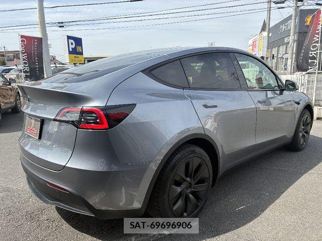 Tesla MODEL Y 2025-01 6504178-1