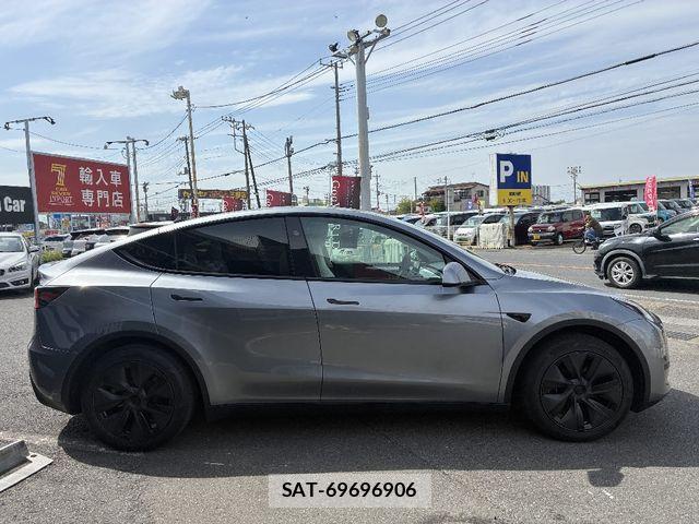 Tesla MODEL Y 2025-01 6504178-22