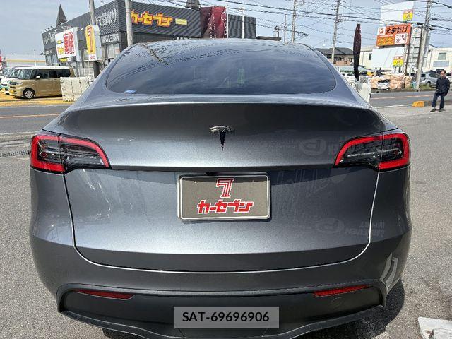 Tesla MODEL Y 2025-01 6504178-23