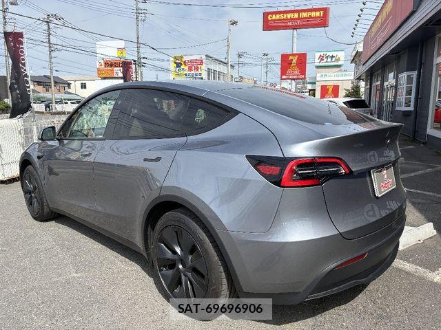 Tesla MODEL Y 2025-01 6504178-24