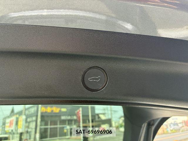 Tesla MODEL Y 2025-01 6504178-28