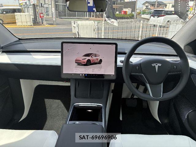 Tesla MODEL Y 2025-01 6504178-2