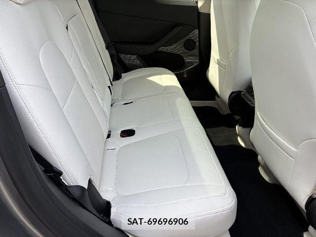 Tesla MODEL Y 2025-01 6504178-4