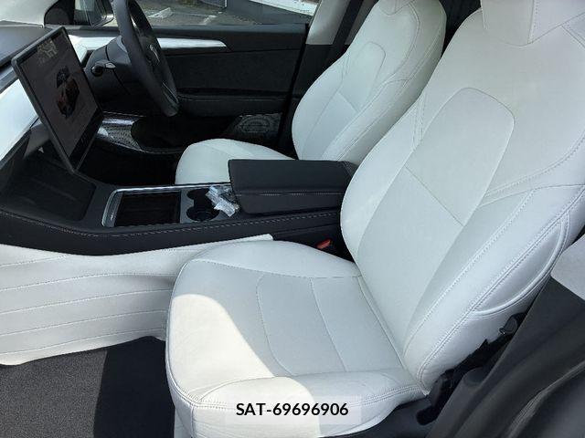 Tesla MODEL Y 2025-01 6504178-6
