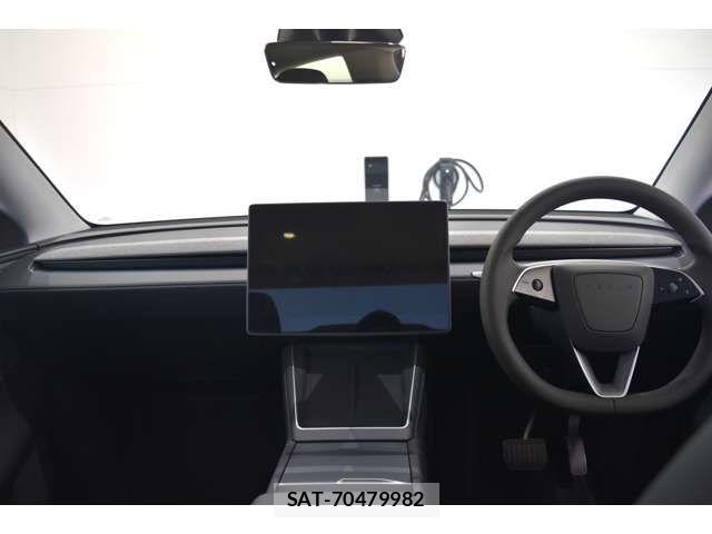 Tesla MODEL Y 2025-12 6615256-10