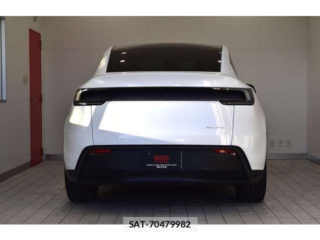 Tesla MODEL Y 2025-12 6615256-3