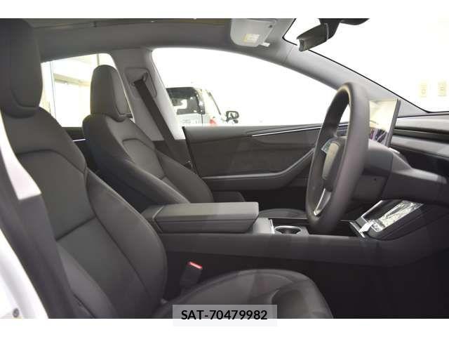 Tesla MODEL Y 2025-12 6615256-5