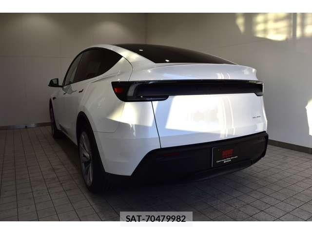 Tesla MODEL Y 2025-12 6615256-7
