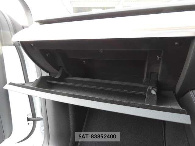 Tesla MODEL Y 2023-06 7226134-9